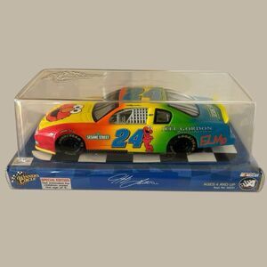 Jeff Gordon #24 Elmo Sesame Street NASCAR 2002 Winner's Circle 2:24 Diecast New